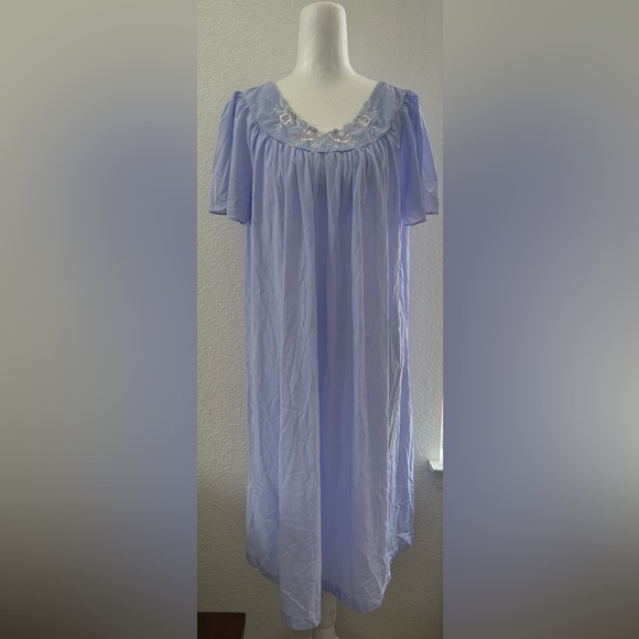 SHADOWLINE Women's Light purple Nightgown SIZE L - Picture 1 of 6